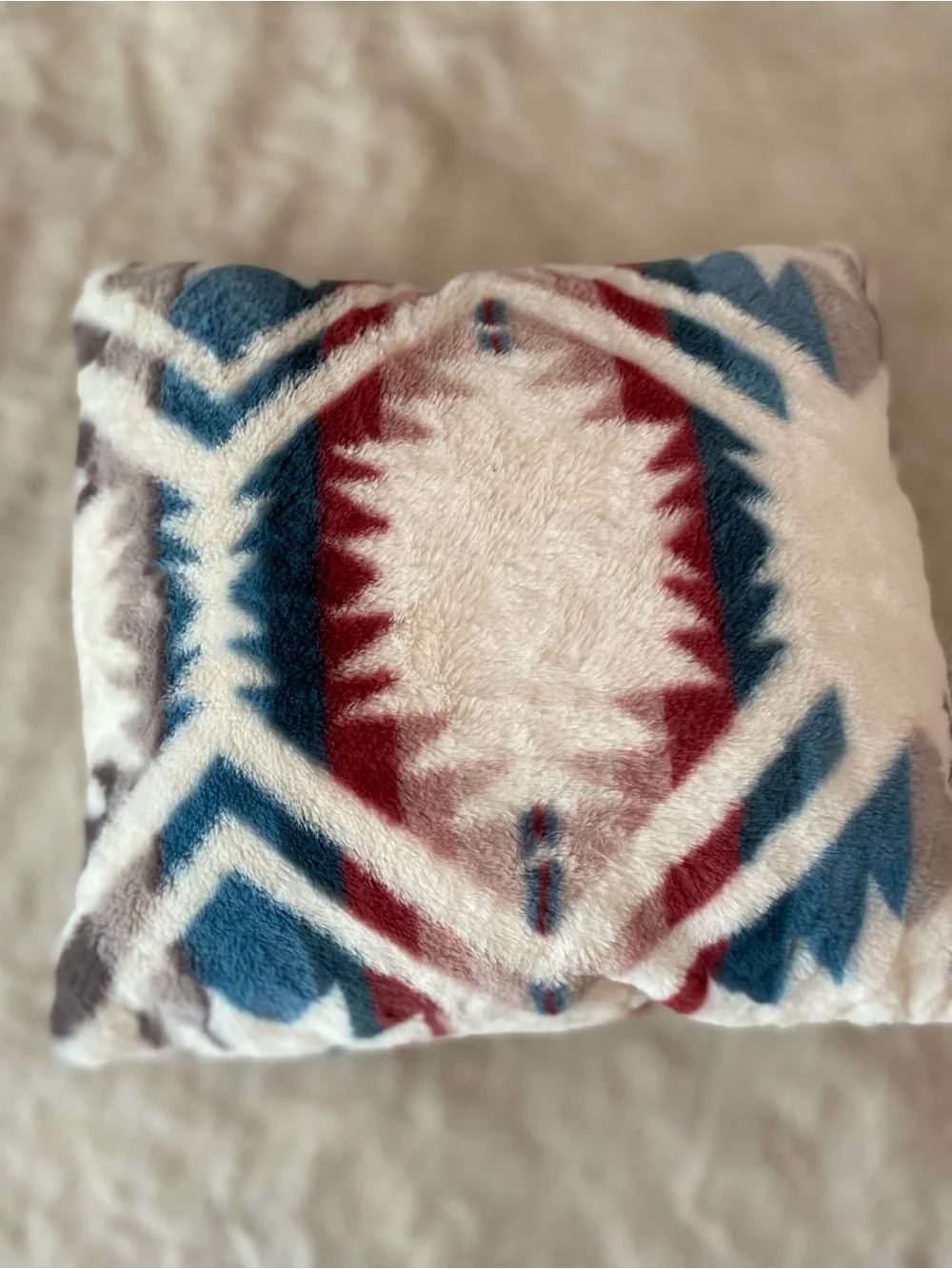 Pendleton soft plush fabric feather/down fill southwestern print throw pillow